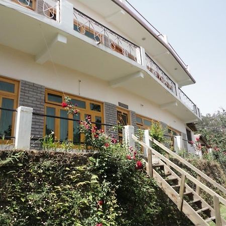 Om Mountain Resort Mukteshwar Ngoại thất bức ảnh